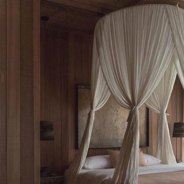 Кровать с балдахином: 50 примеров