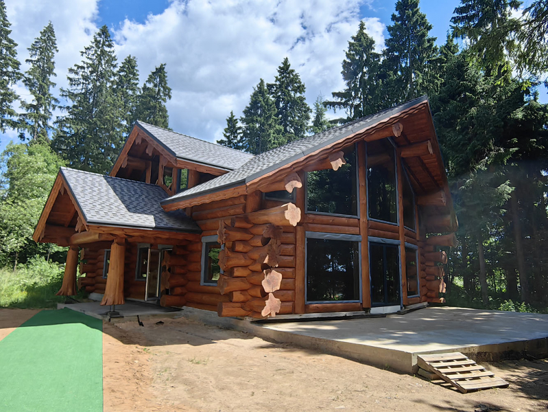 Тренды архитектуры загородных домов и состояние рынка ИЖС обсудили на площадке выставки "Дома России"